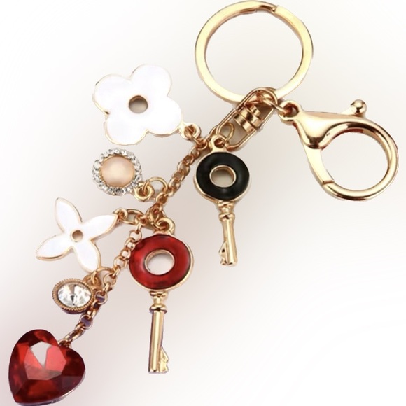 Flower and Key Gem Bag charm - Picture 1 of 4